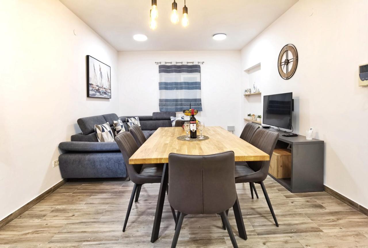 Apartments Nova สปลิท ภายนอก รูปภาพ